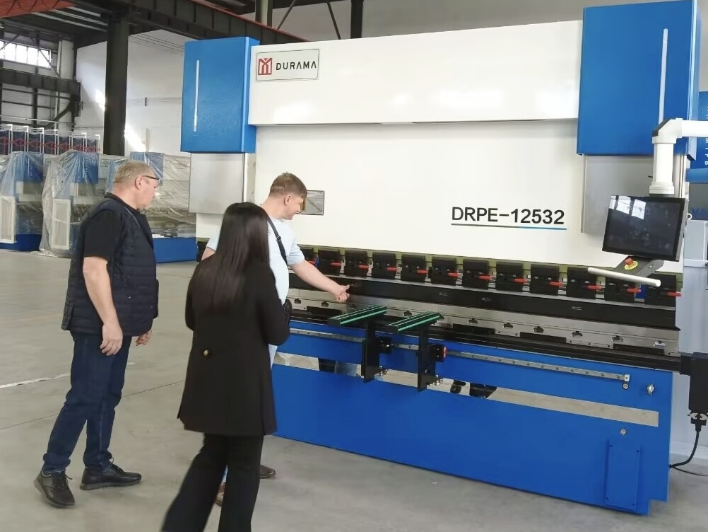 Казахстан дистрибьютор посетил Дураму 